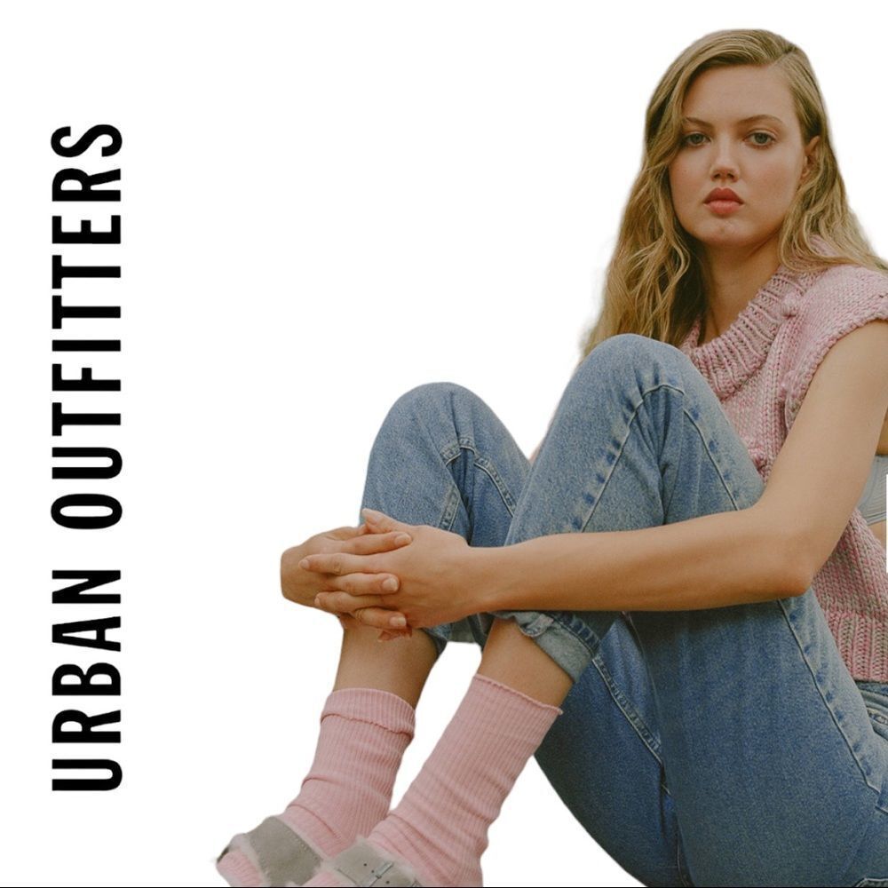 NEW BDG Urban Outfitters High-Waisted Light Wash Mom Jeans 24 34
